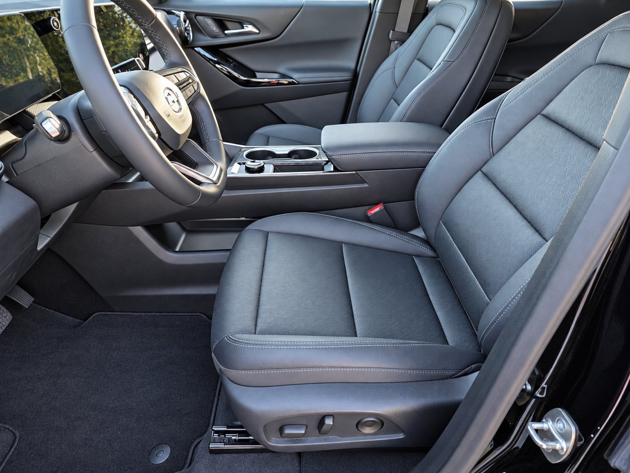 Certified 2026 Chevrolet Equinox LT w/ Convenience Package II AWD/4WD image 13