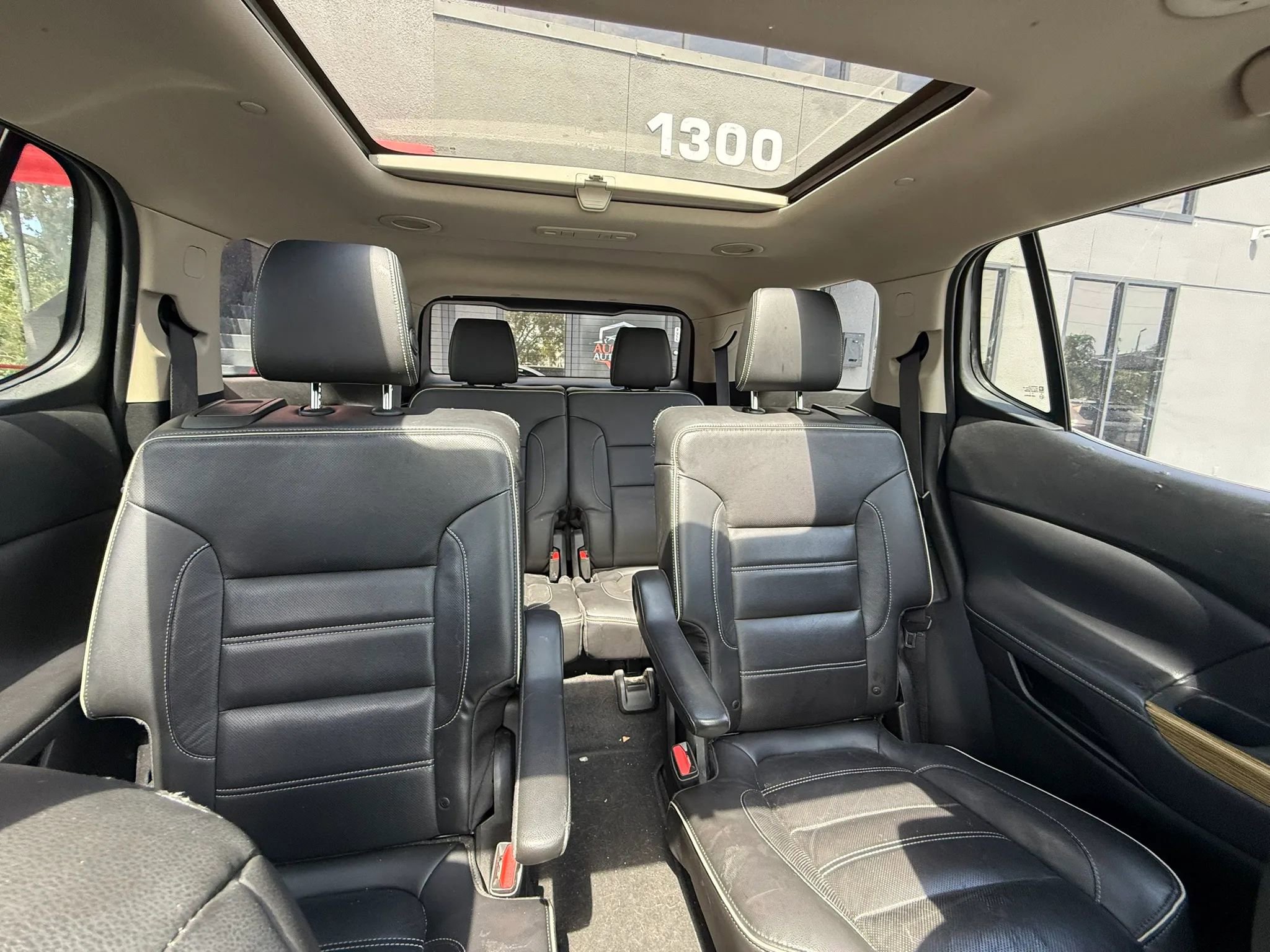 Used 2017 GMC Acadia Denali w/ Technology Package FWD image 21