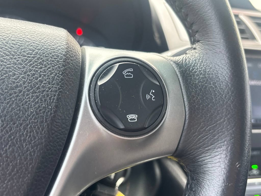 Used 2014 Toyota Camry SE FWD image 21