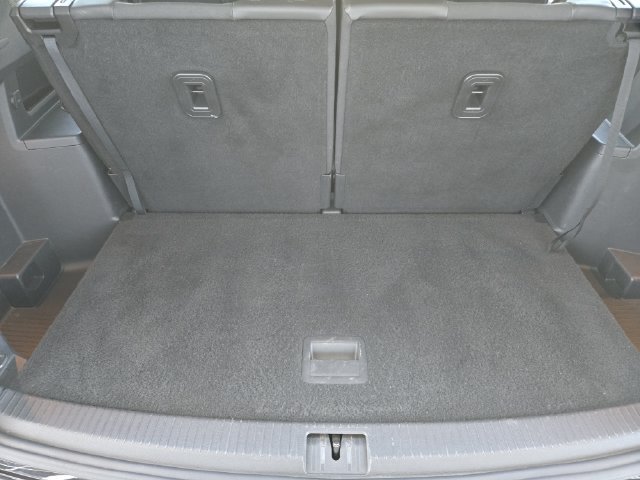 Used 2021 Volkswagen Atlas SE w/ Panoramic Sunroof Package AWD/4WD image 34
