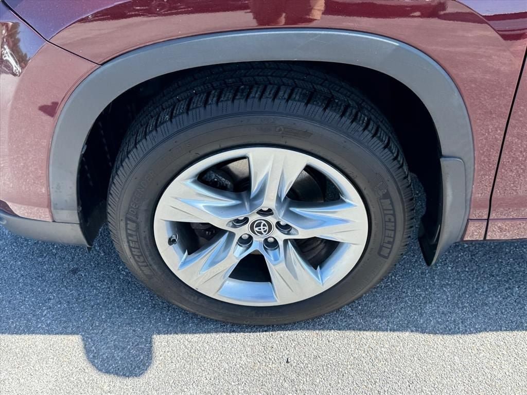 Used 2016 Toyota Highlander Limited AWD/4WD image 15