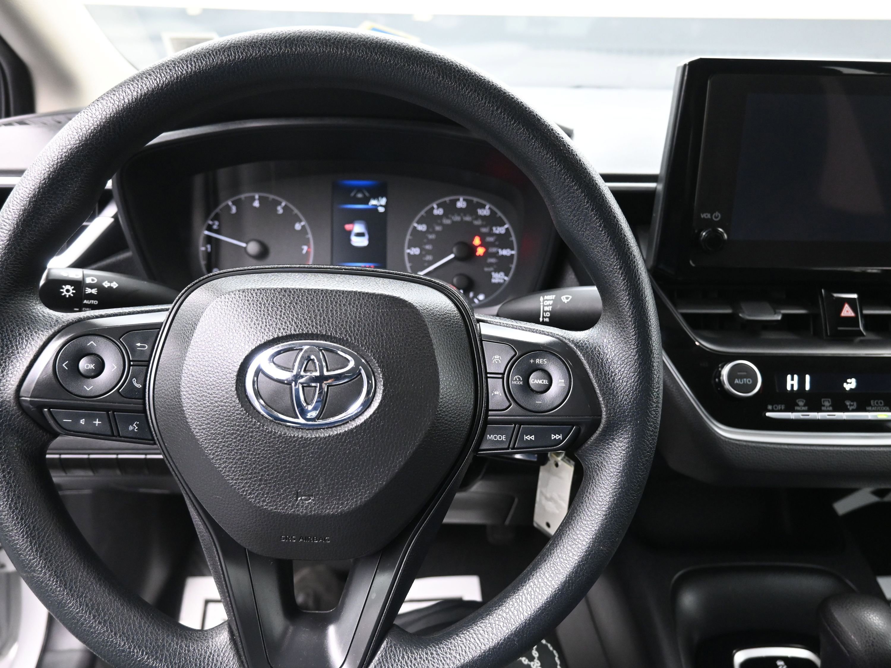 Used 2023 Toyota Corolla LE image 16