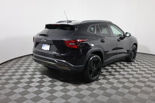 Used 2024 Chevrolet Trax ACTIV w/ Sunroof Package image 5