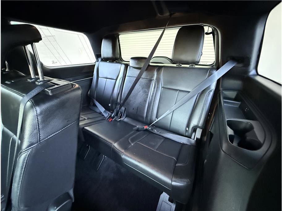Used 2018 Ford Expedition XLT w/ Equipment Group 202A image 26