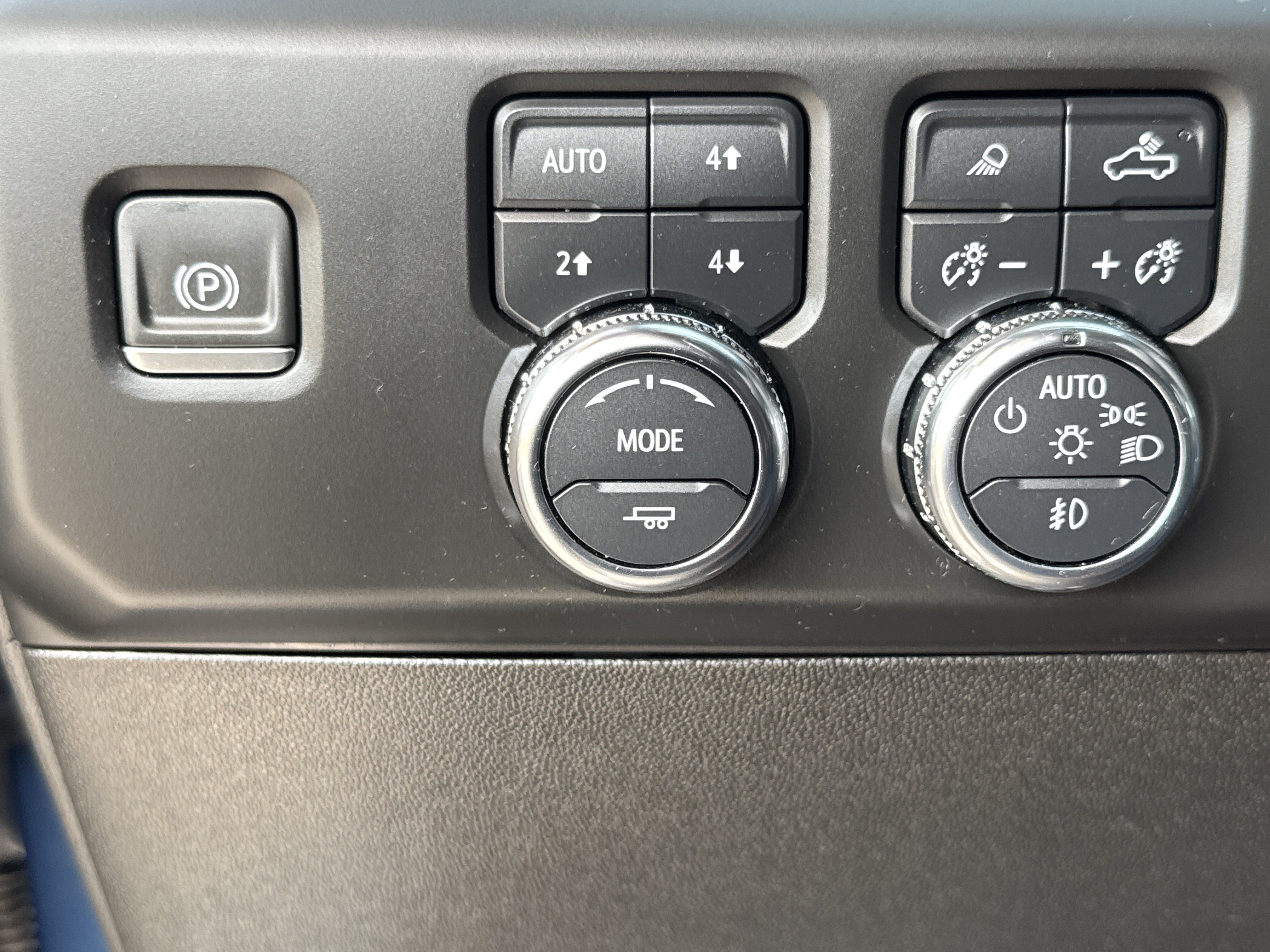 Used 2024 GMC Sierra 3500 Denali Ultimate AWD/4WD image 19
