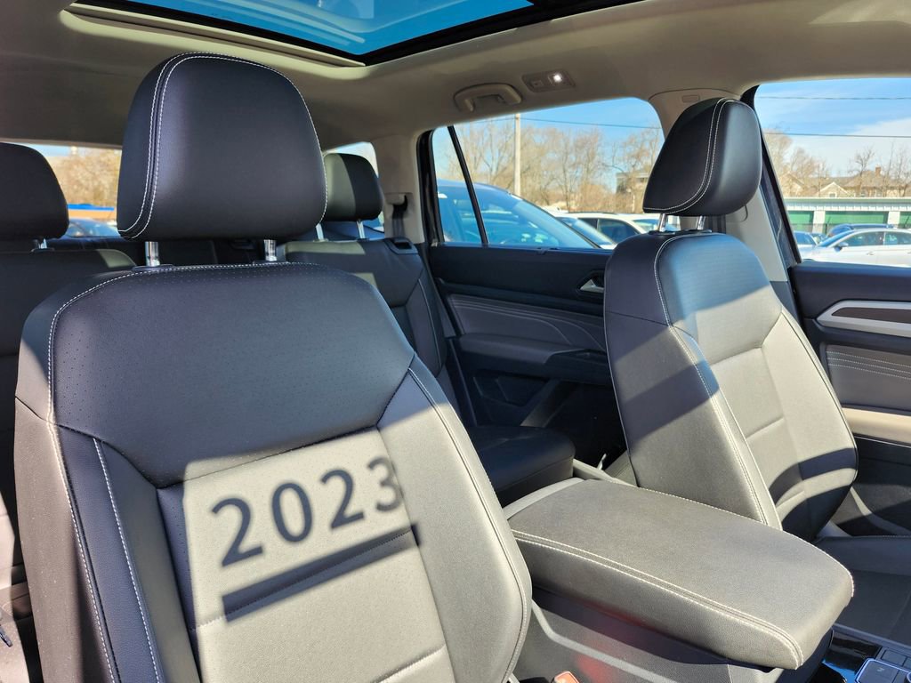 Certified 2023 Volkswagen Atlas SE w/ Panoramic Sunroof Package image 16