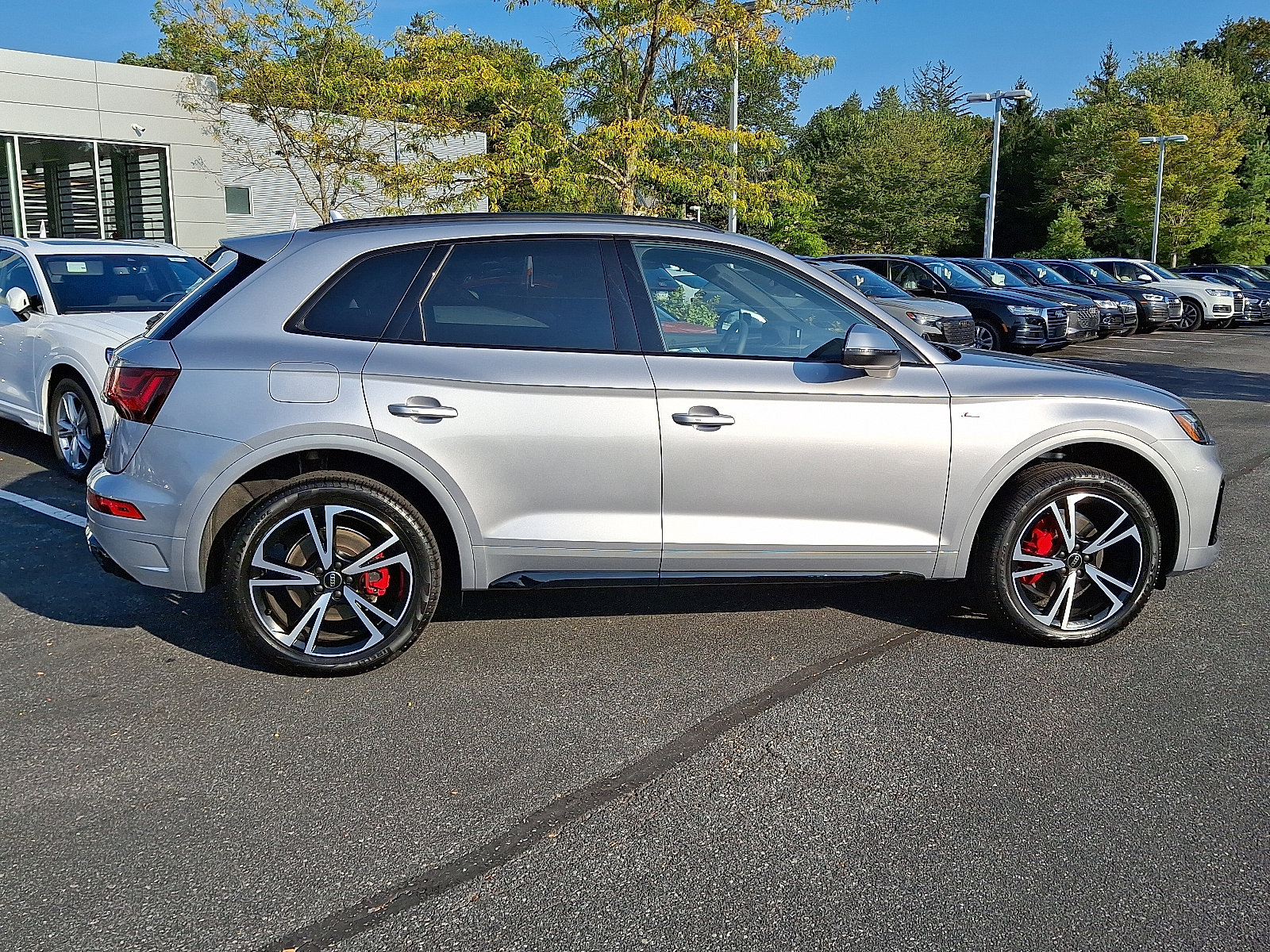 Certified 2025 Audi Q5 2.0T Premium Plus image 7