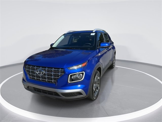 Used 2024 Hyundai Venue Limited image 3