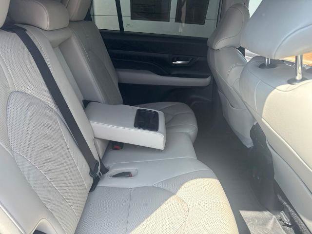 Used 2024 Toyota Grand Highlander FWD image 30