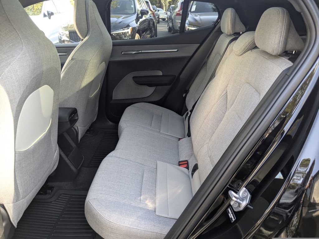 New 2025 Volvo EX30 Ultra w/ Climate Package image 15