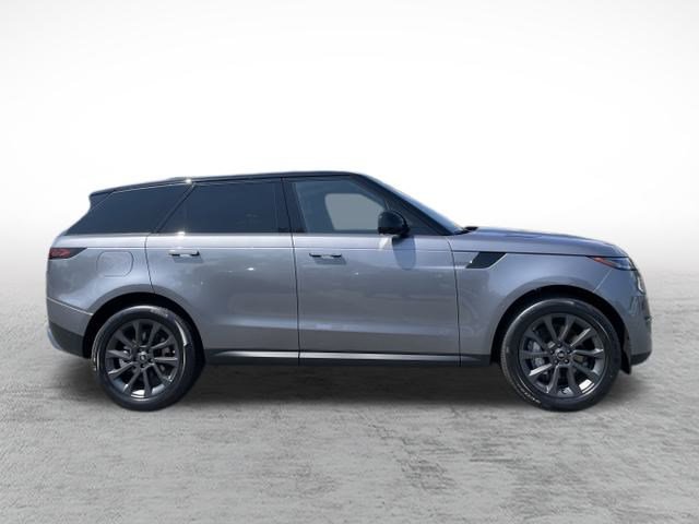 New 2025 Land Rover Range Rover Sport SE image 4