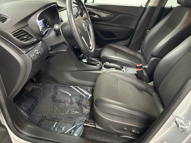 Used 2020 Buick Encore Preferred AWD/4WD image 12