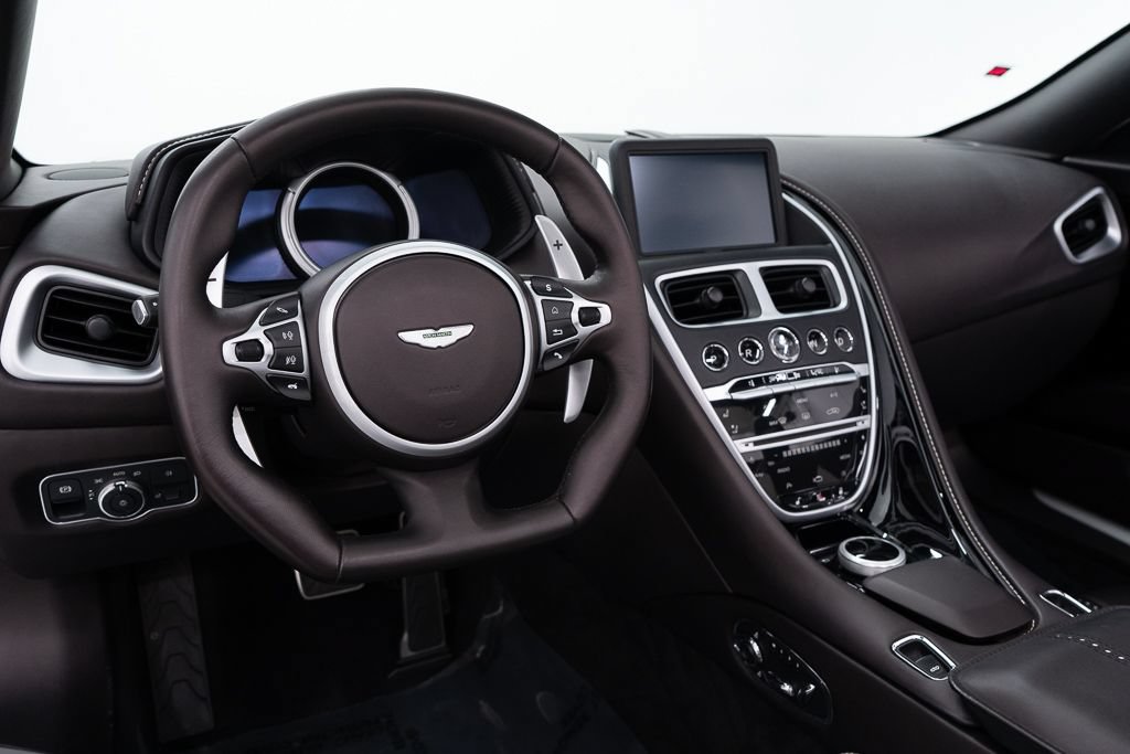 Used 2023 Aston Martin DB11 Volante RWD image 22