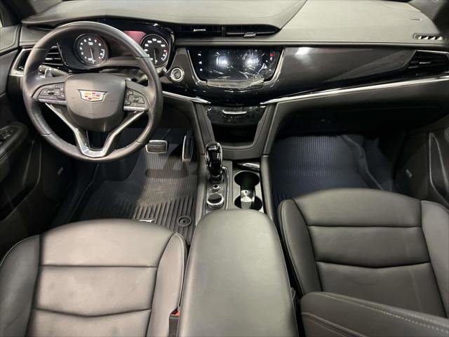 Used 2023 Cadillac XT6 Sport w/ LPO, ONYX Package image 15