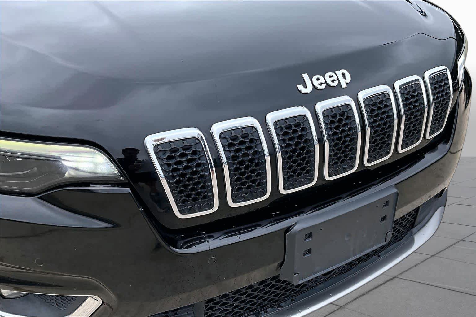 Used 2020 Jeep Cherokee Limited w/ Technology Group FWD image 30