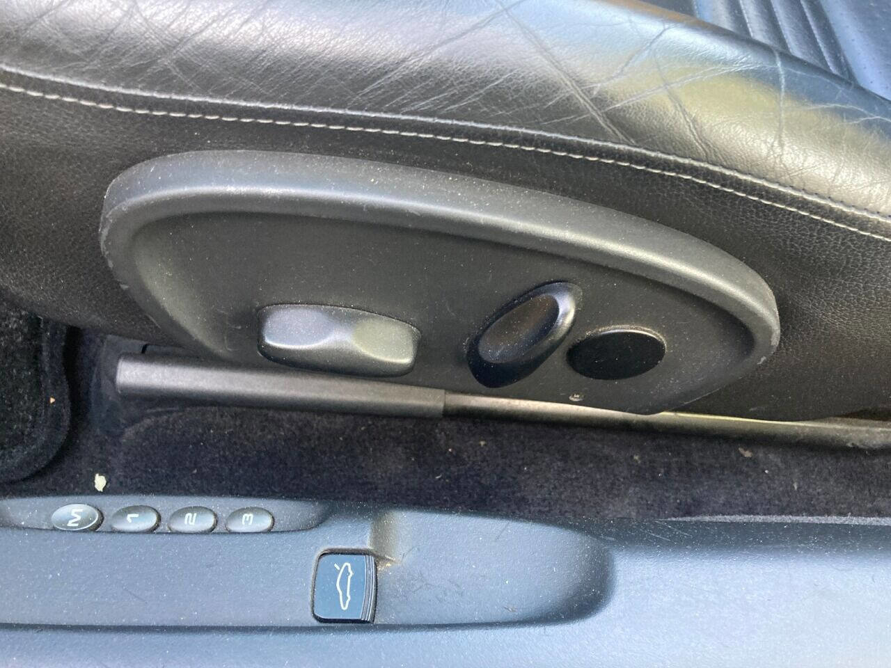 Used 2001 Porsche 911 Carrera 2dr Cabriolet image 12