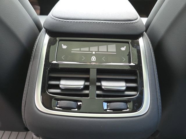 New 2026 Volvo XC90 B6 Plus w/ Protection Package Premier image 21