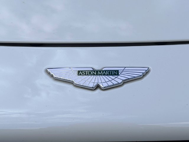Used 2020 Aston Martin V8 Vantage Coupe RWD image 27