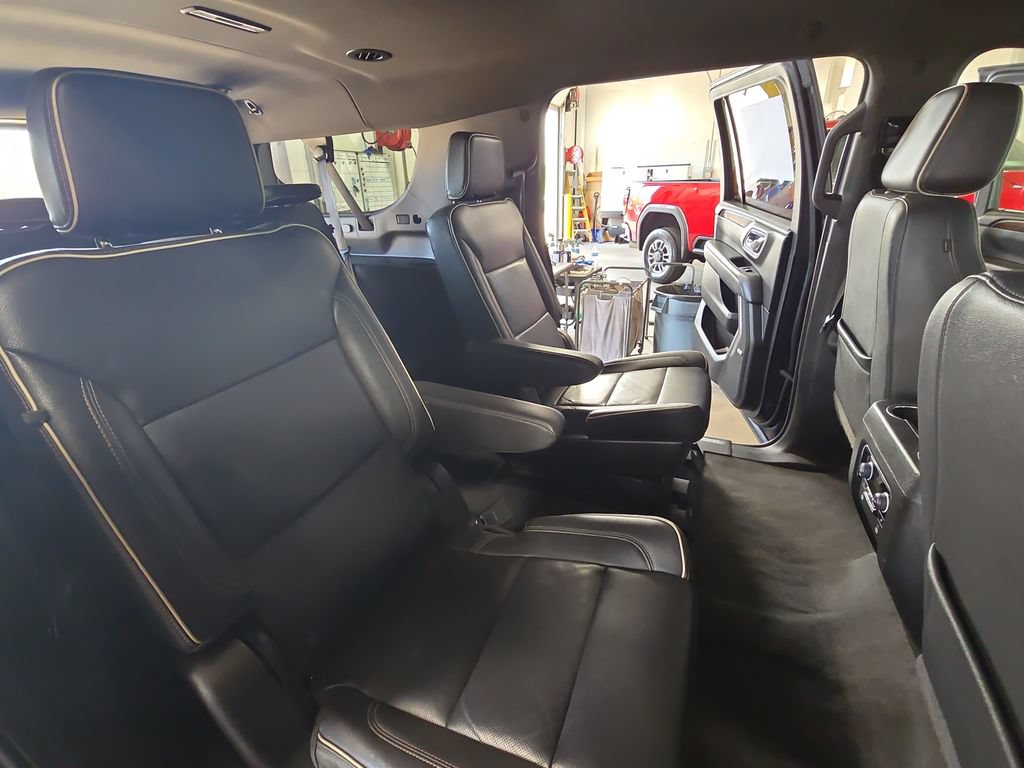 Certified 2023 Chevrolet Suburban Premier AWD/4WD image 11