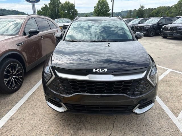 Used 2025 Kia Sportage EX w/ Premium Package FWD image 2