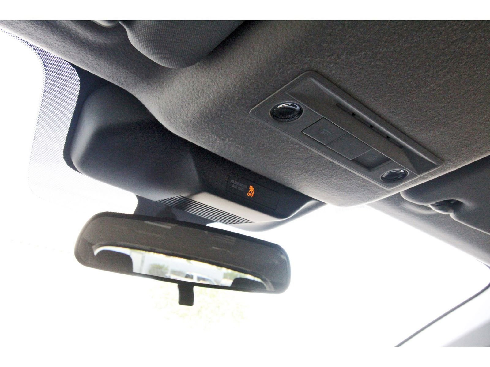 Certified 2025 Nissan Kicks SV image 23