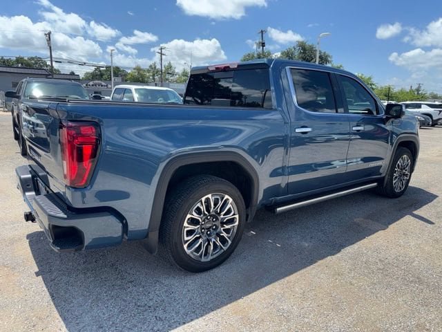 Used 2025 GMC Sierra 1500 Denali Ultimate AWD/4WD image 4