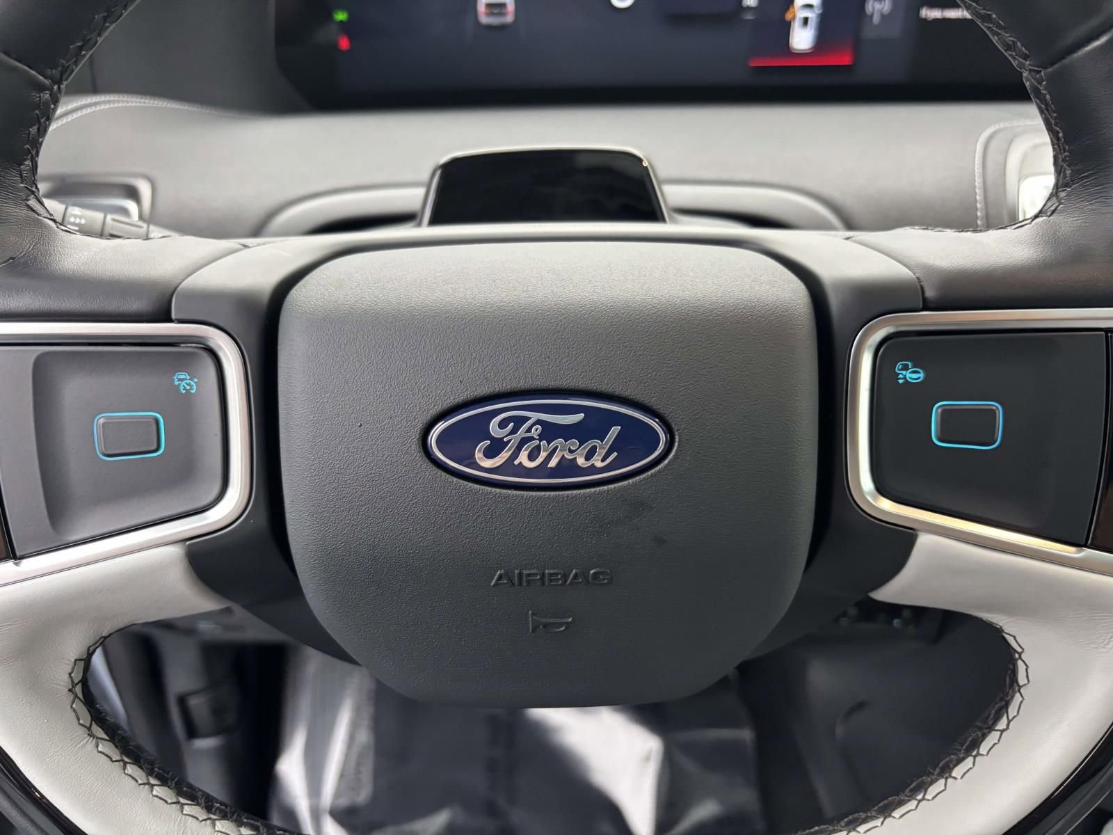 Used 2025 Ford Expedition Platinum w/ Platinum Ultimate Package image 18