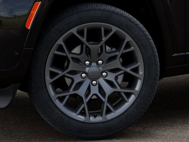 New 2026 Jeep Grand Cherokee Summit image 8