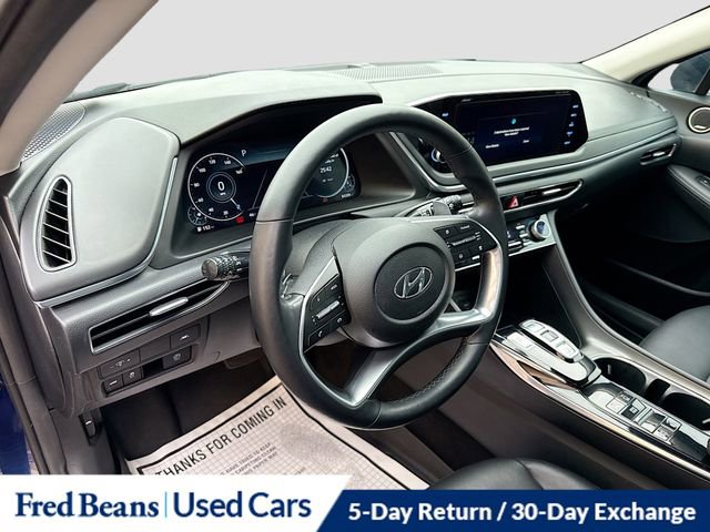 Used 2022 Hyundai Sonata Limited w/ Preferred Accessory Package image 11