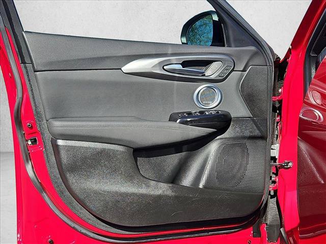 Used 2024 Alfa Romeo Tonale Veloce AWD/4WD image 11