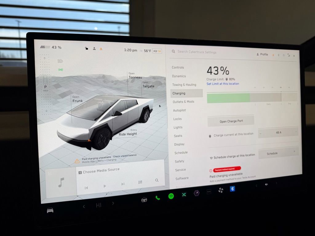 Used 2024 Tesla Cybertruck AWD Crew Cab image 23