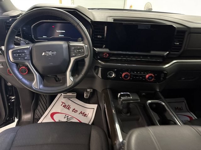 Used 2023 Chevrolet Silverado 1500 RST AWD/4WD image 16