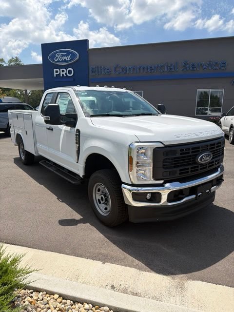 New 2026 Ford F250 XL w/ XL Chrome Package AWD/4WD image 1