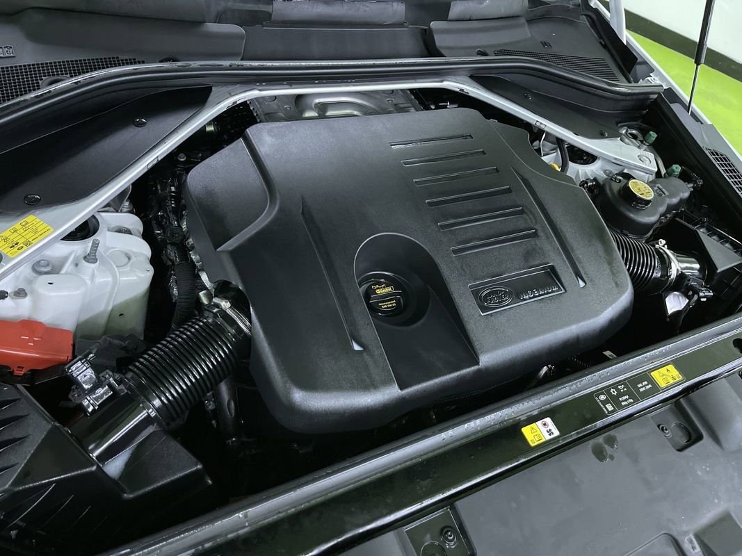Used 2023 Land Rover Range Rover Sport SE Dynamic image 32
