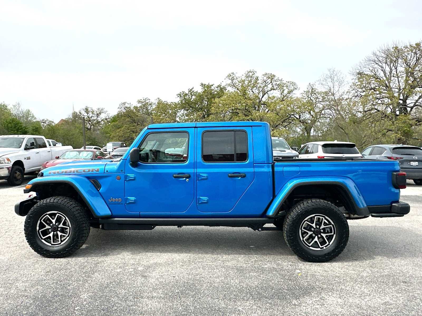 New 2026 Jeep Gladiator Rubicon w/ Steel Power Dome Hood Package AWD/4WD image 12