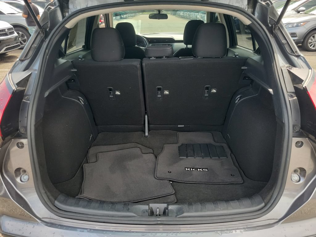 Certified 2022 Nissan Kicks SV FWD image 8