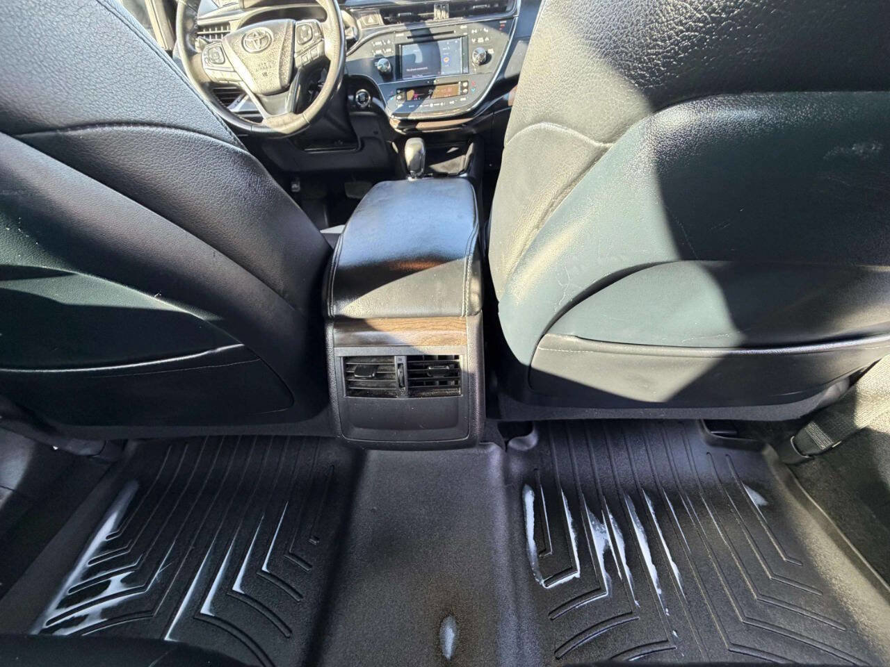 Used 2018 Toyota Avalon XLE image 45