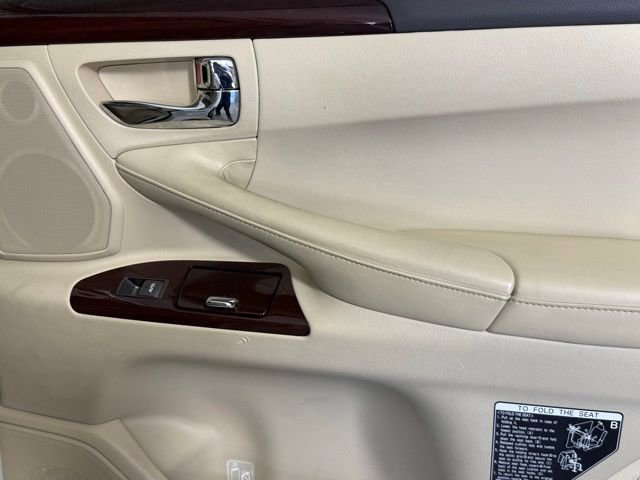 Used 2014 Lexus LX 570 4WD image 24
