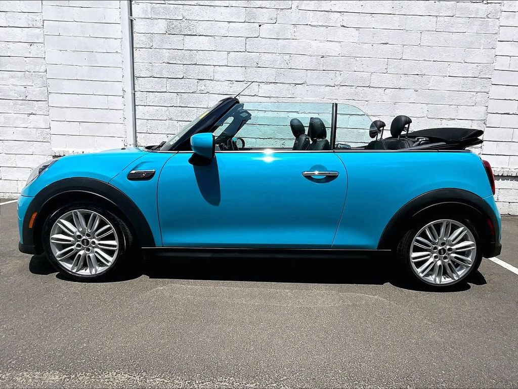 Used 2022 MINI Cooper S w/ Premium Package FWD image 2
