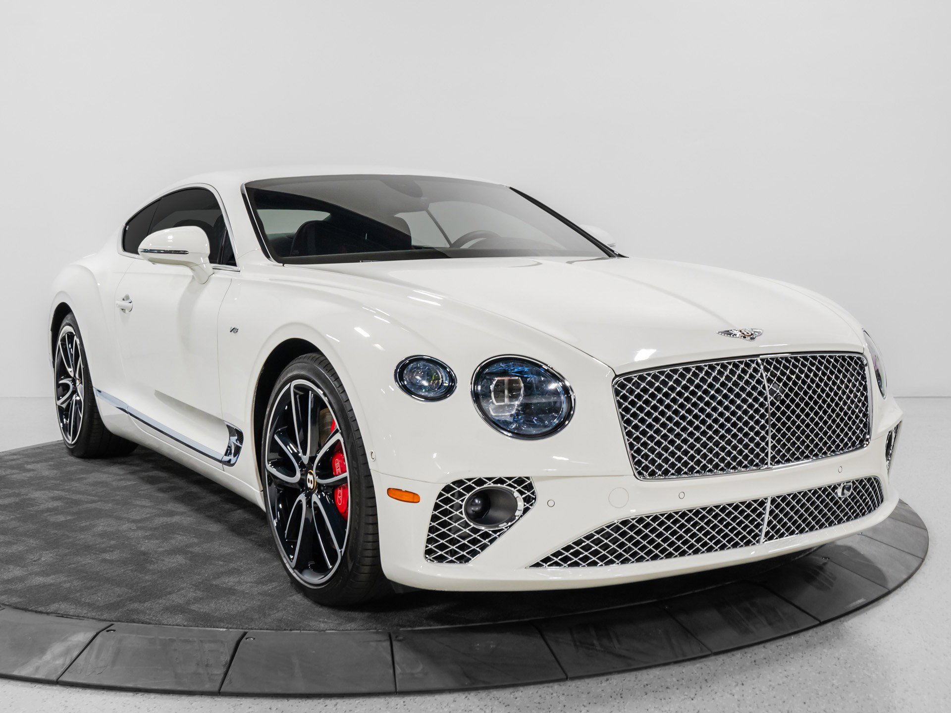 Used 2020 Bentley Continental GT V8 image 10