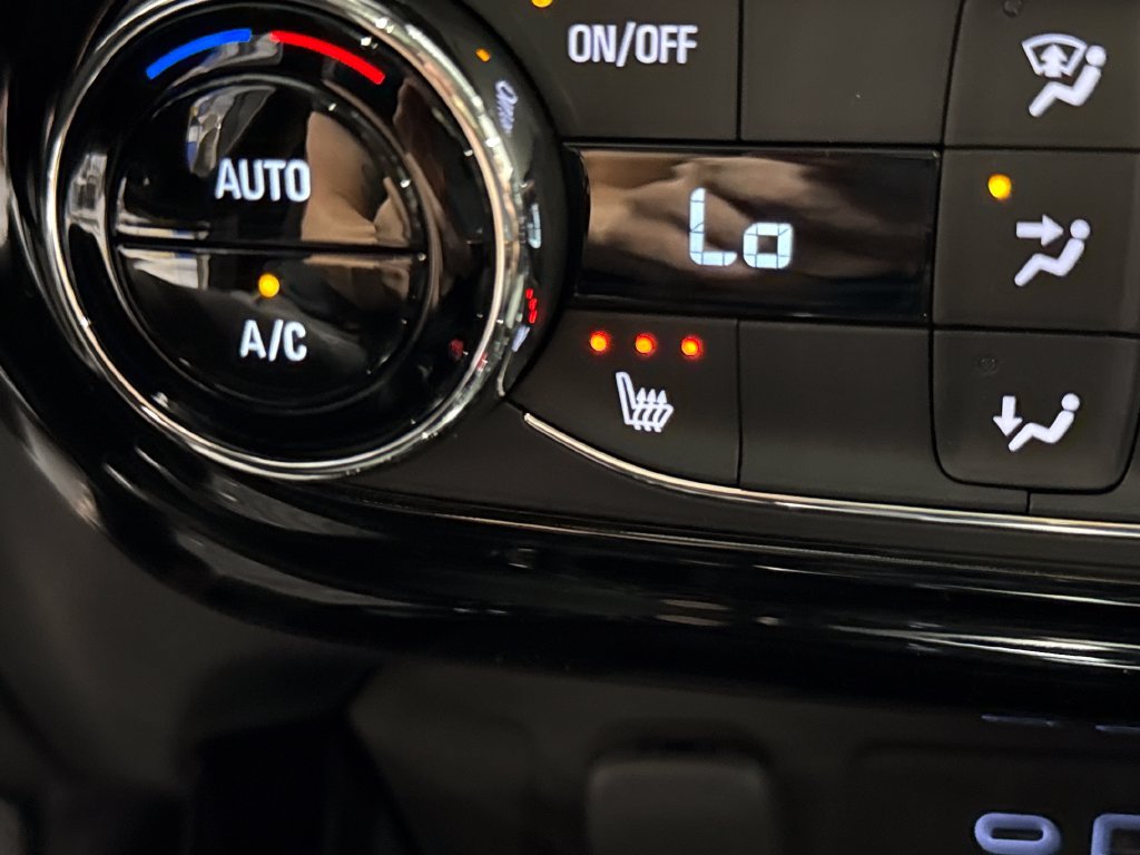 New 2026 Chevrolet Trax ACTIV w/ Sunroof Package FWD image 15