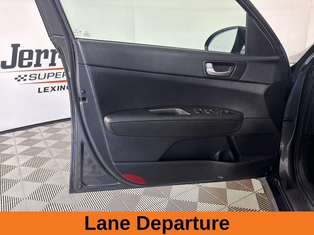 Used 2020 Kia Optima S image 9