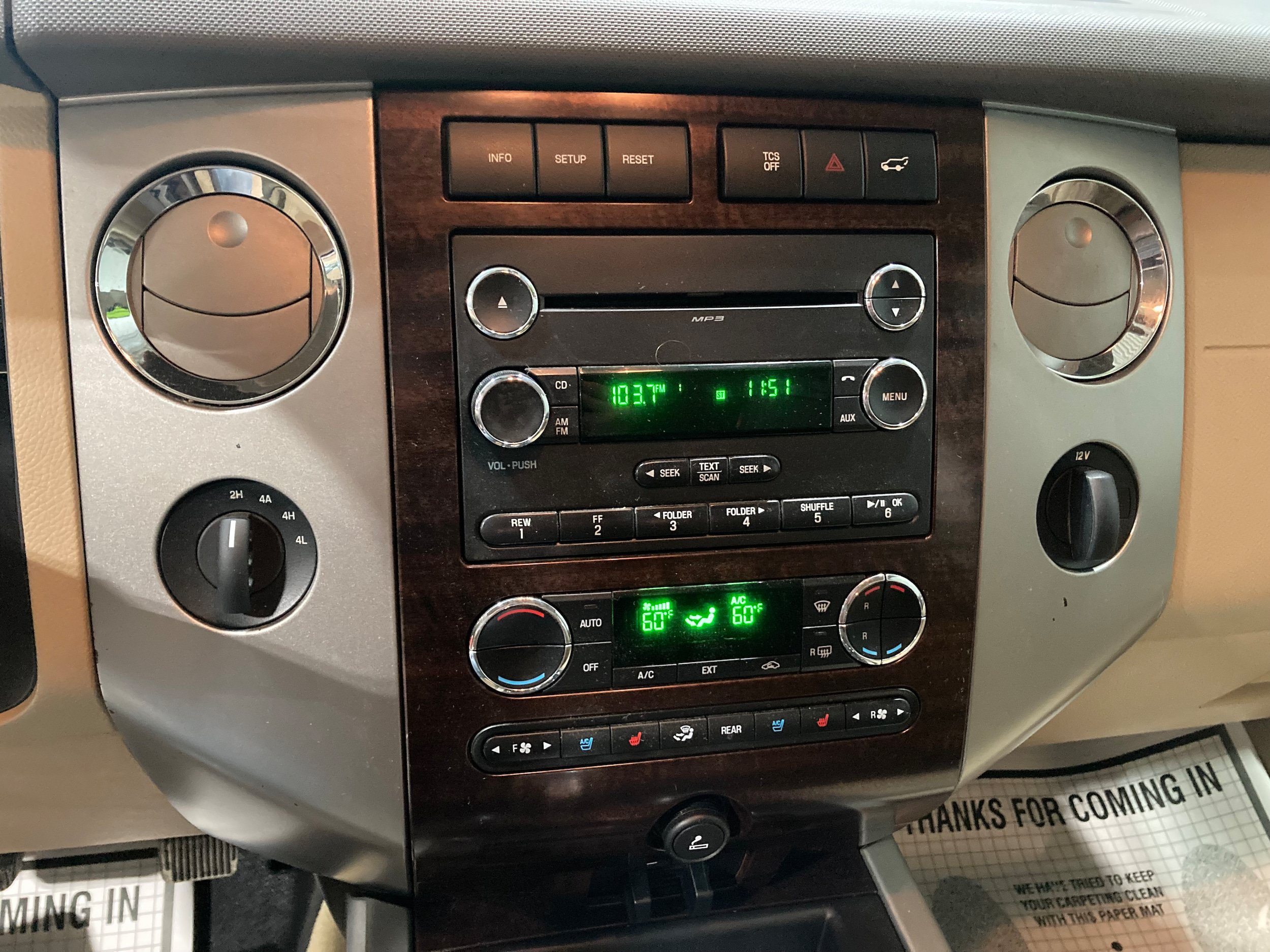 Used 2014 Ford Expedition EL XLT w/ Equipment Group 202A AWD/4WD image 31