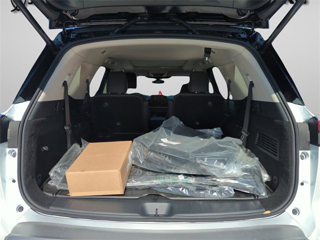 New 2025 Nissan Pathfinder Platinum w/ Lighting Package (N92) image 19