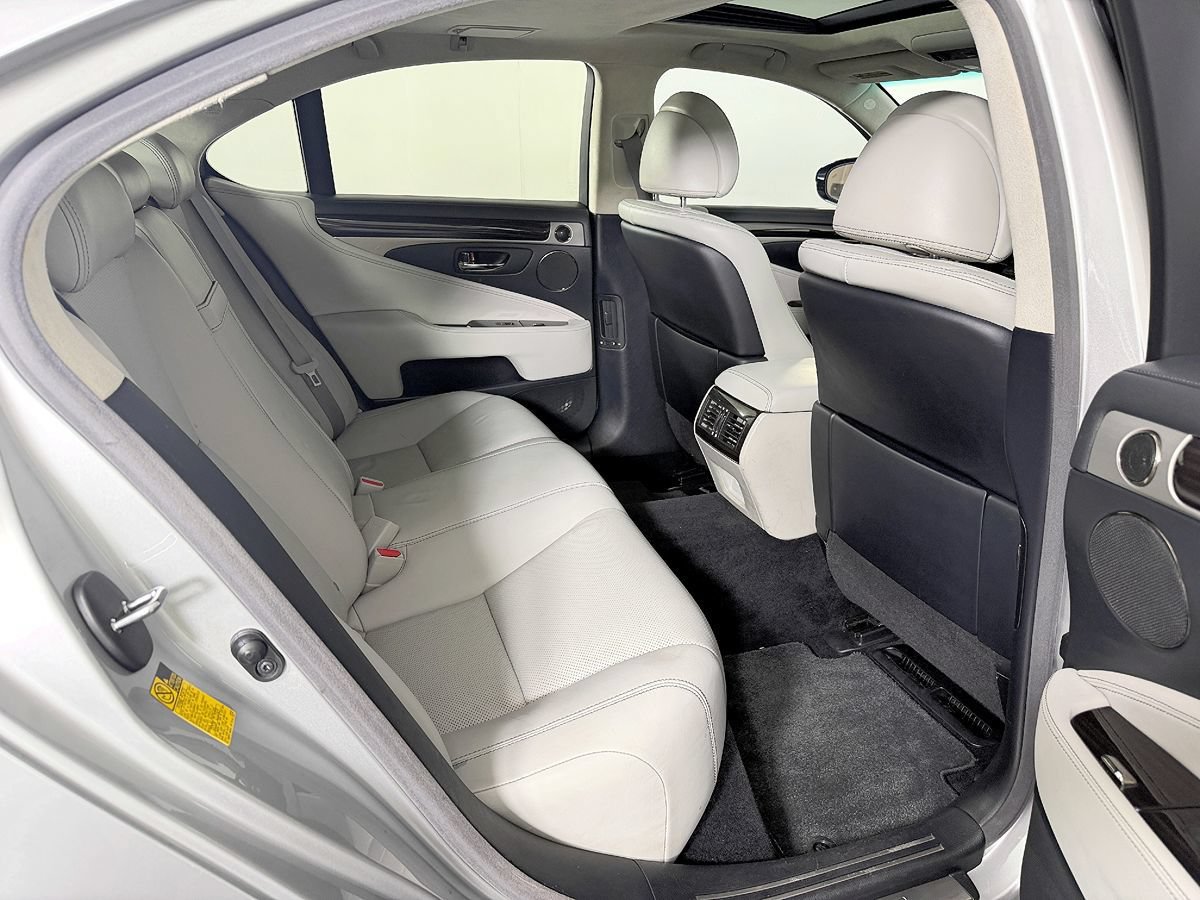 Used 2014 Lexus LS 460 w/ Comfort Package RWD image 49