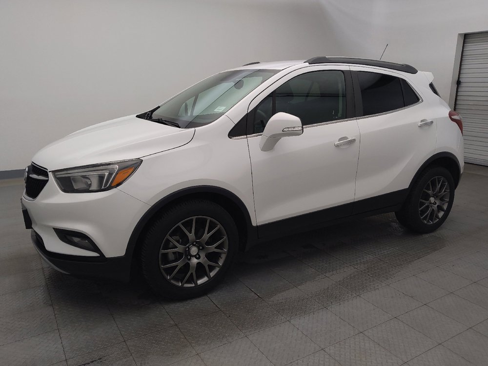 Used 2018 Buick Encore Sport Touring image 2