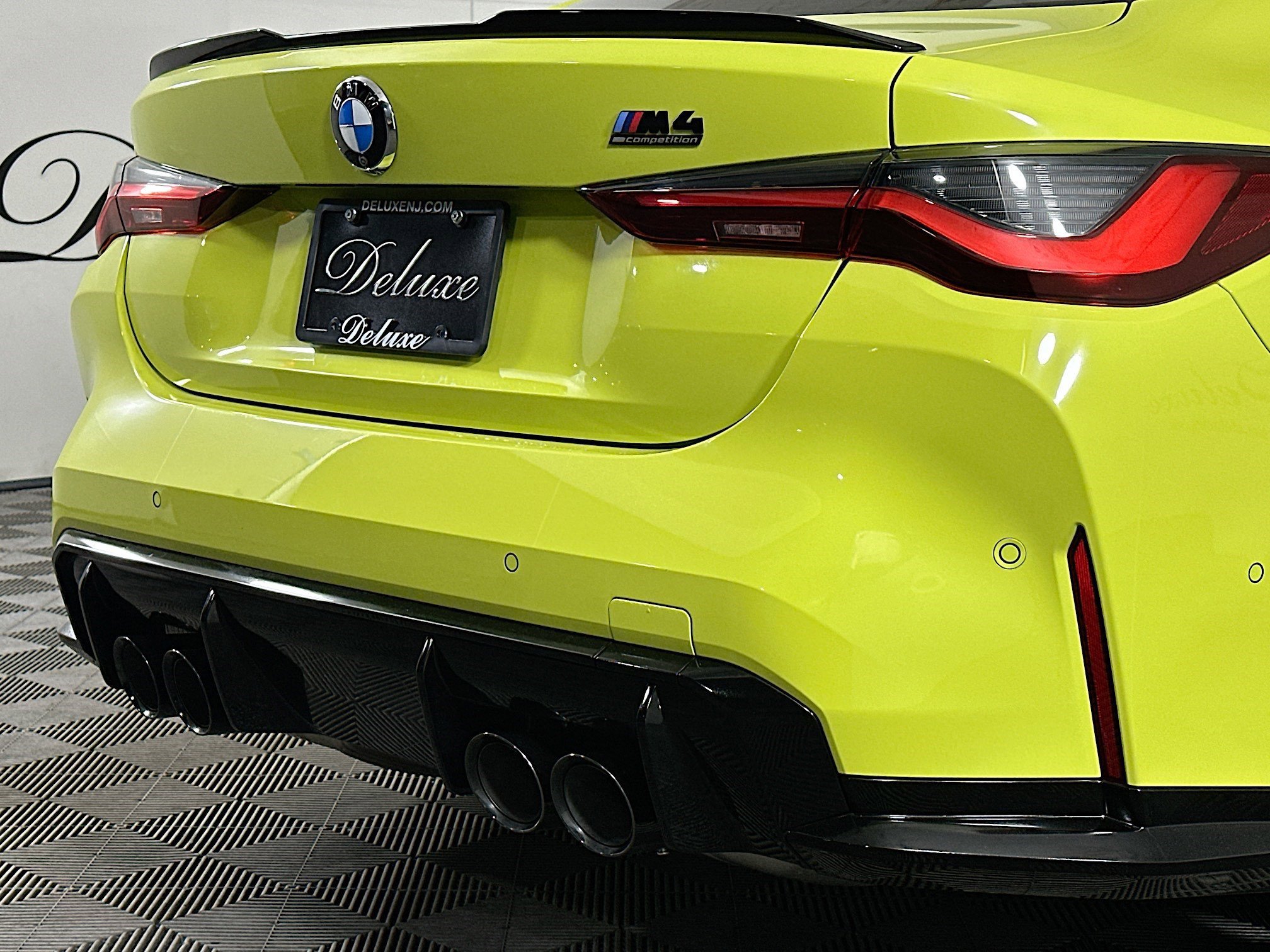 Used 2024 BMW M4 Competition w/ Parking Assistance Package RWD image 24