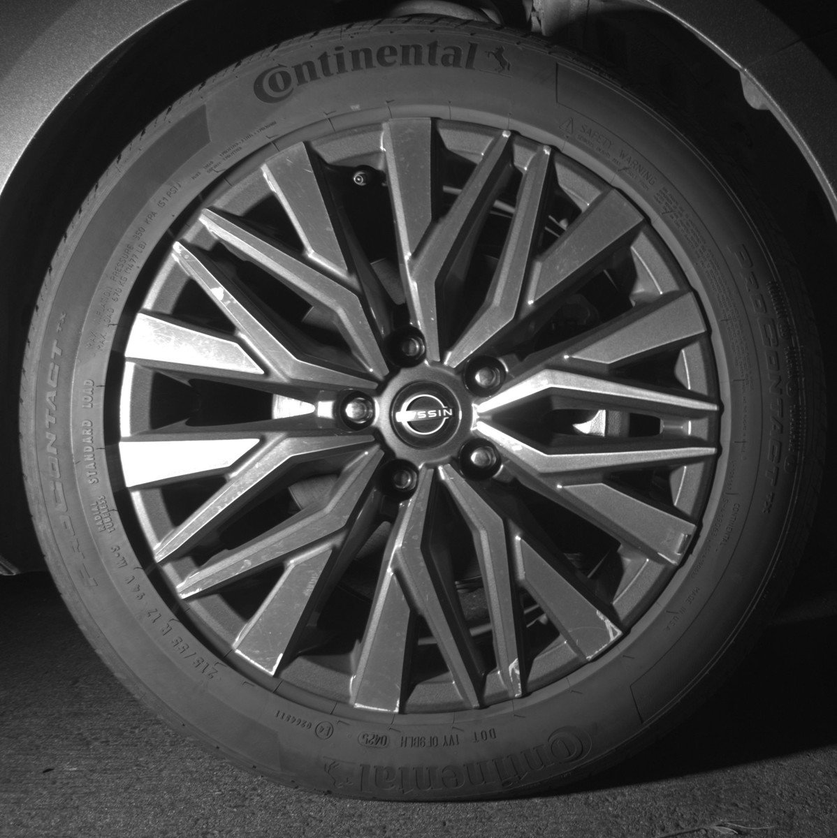 Used 2025 Nissan Altima 2.5 SV image 13