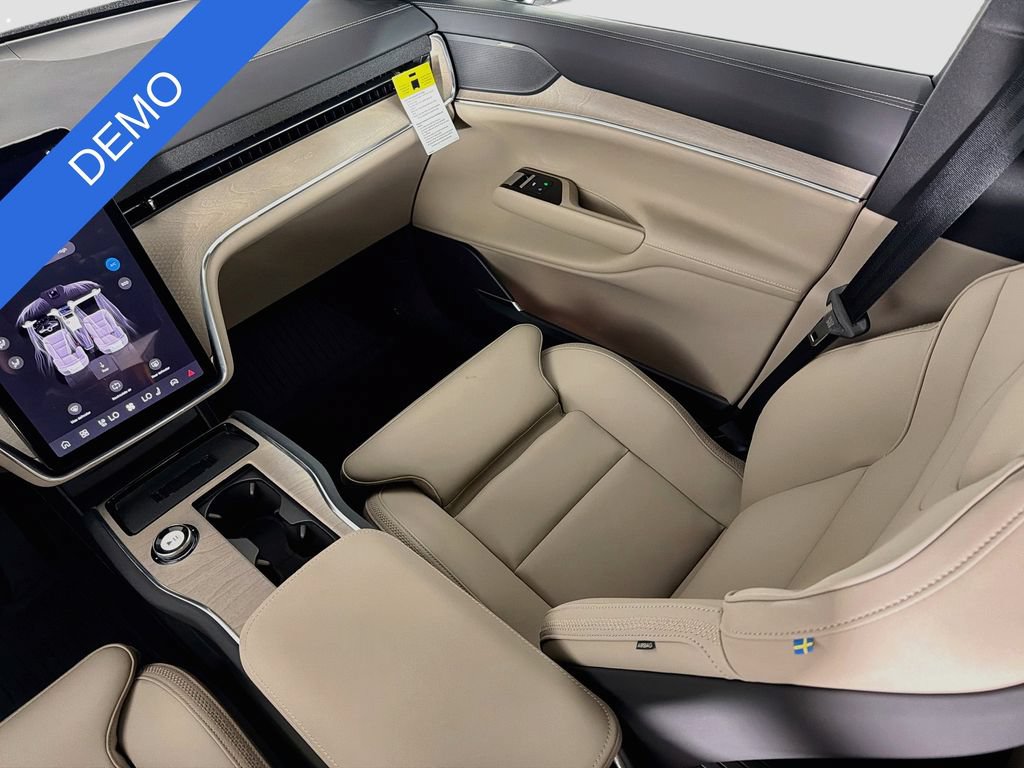 Used 2026 Volvo EX90 Plus RWD image 24