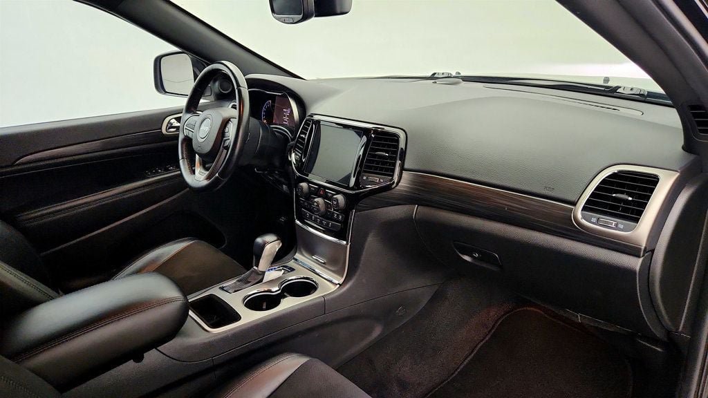 Used 2022 Jeep Grand Cherokee Laredo X RWD image 23